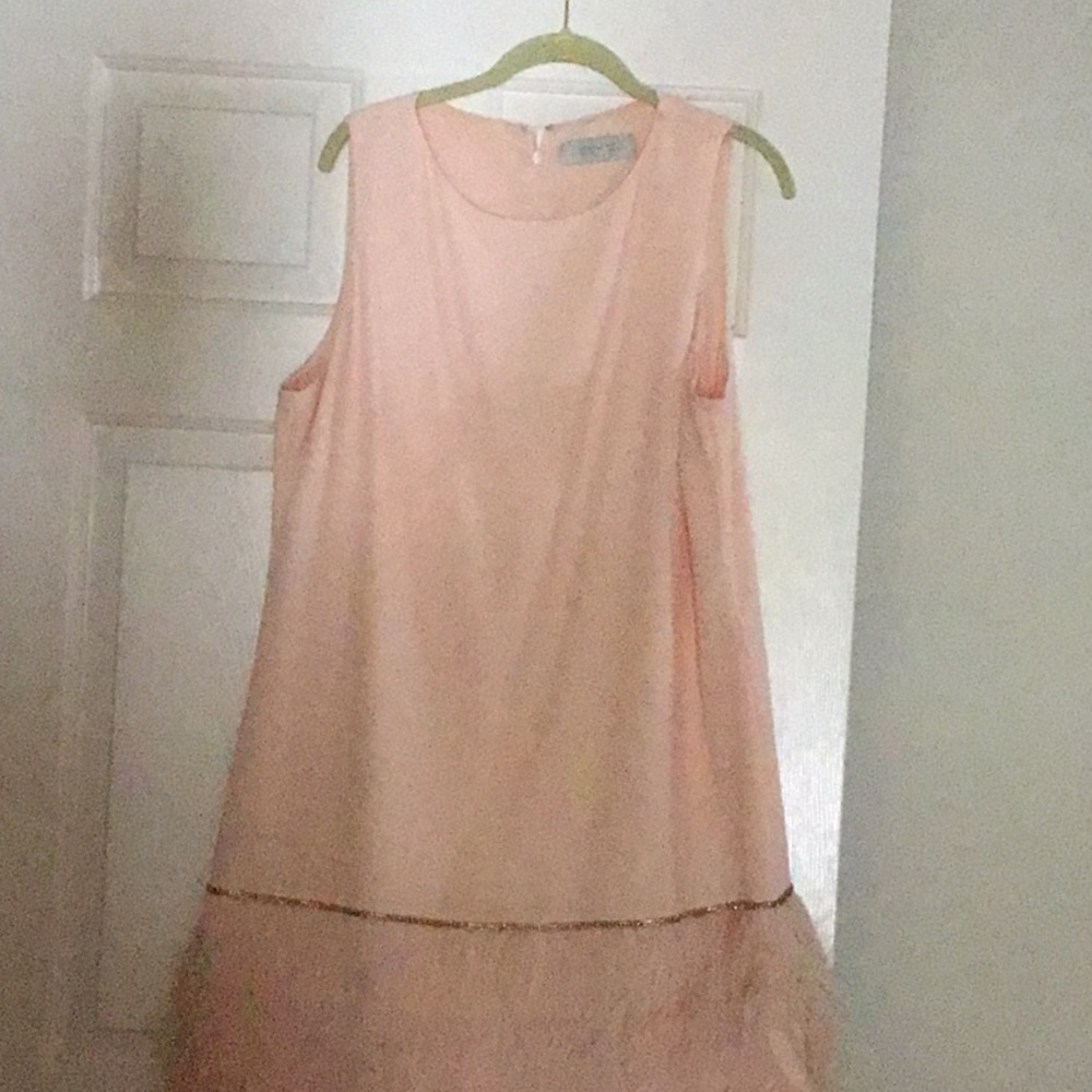 Sleeveless dress light pink-peach color